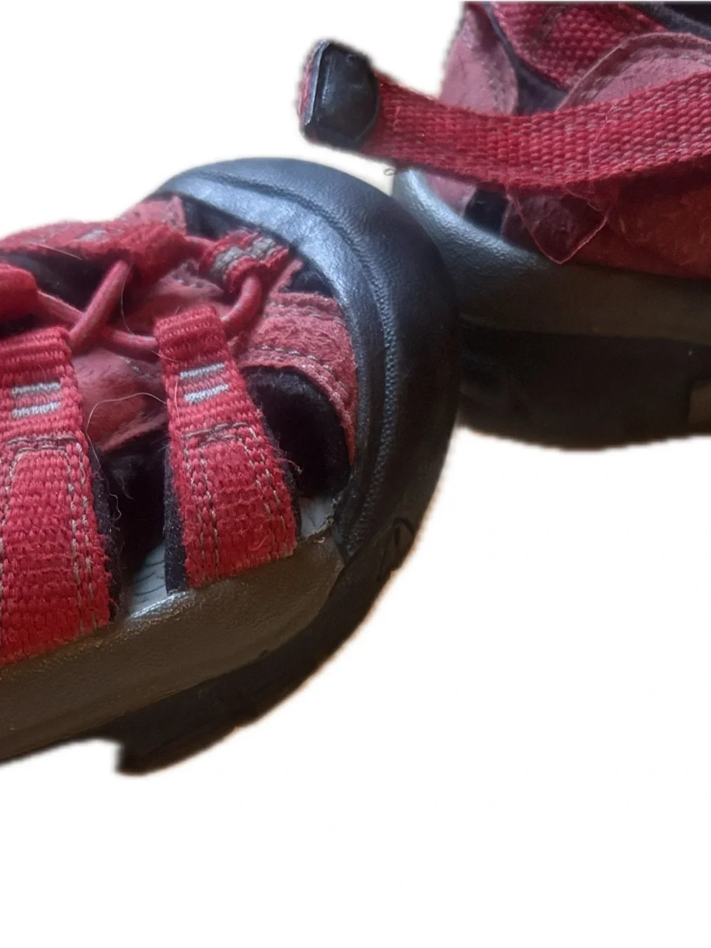 Keen closed toe